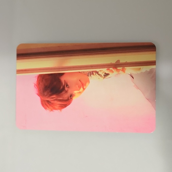 BTS - Love Yourself: Answer Ver. E (with photocard of Suga, poster, & standee) - Picture 7 of 12